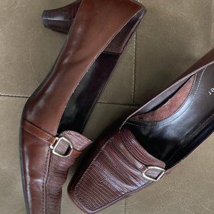 Brown Naturalizer Heels Size 8